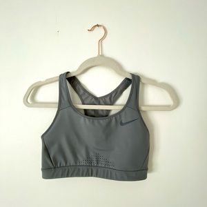 BNWOT Nike Bra